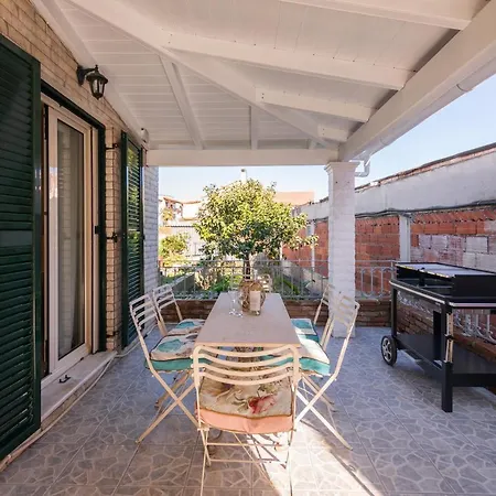 Апартаменты Chora House *