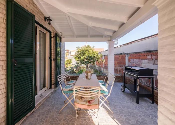 Apartment Chora House *